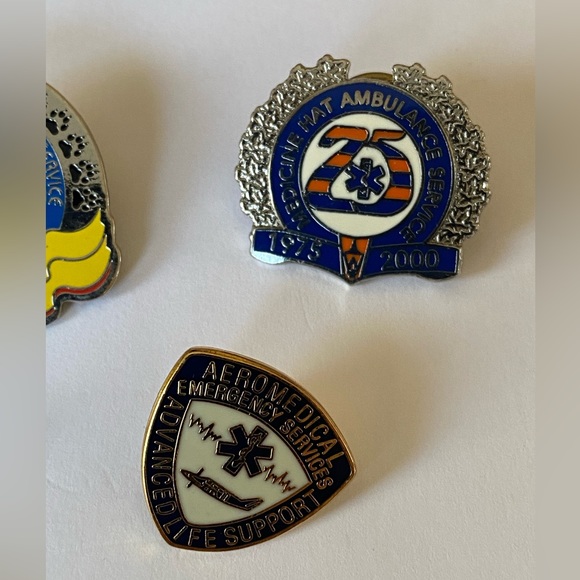 Alberta EMS Pins - Picture 7 of 10